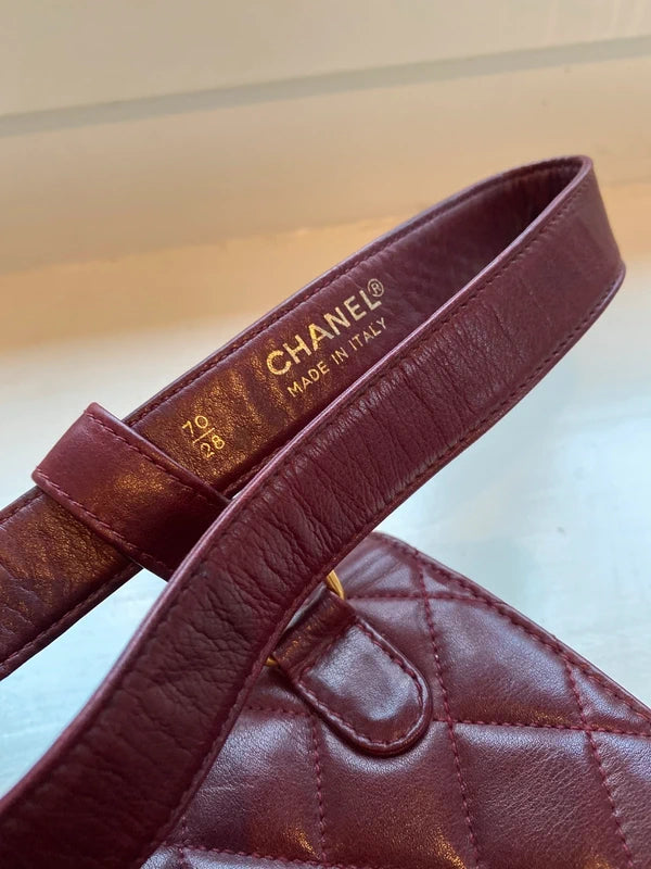 Chanel | heuptas | diamond | burgundy | fanny pack | vintage | lambskin | waist bag