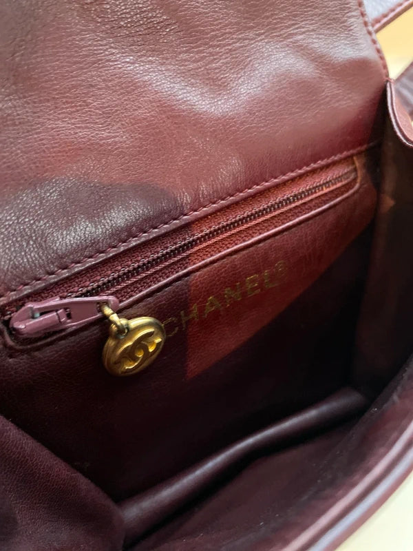 Chanel | heuptas | diamond | burgundy | fanny pack | vintage | lambskin | waist bag