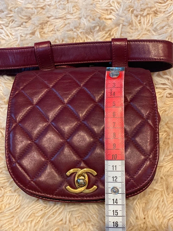 Chanel | heuptas | diamond | burgundy | fanny pack | vintage | lambskin | waist bag