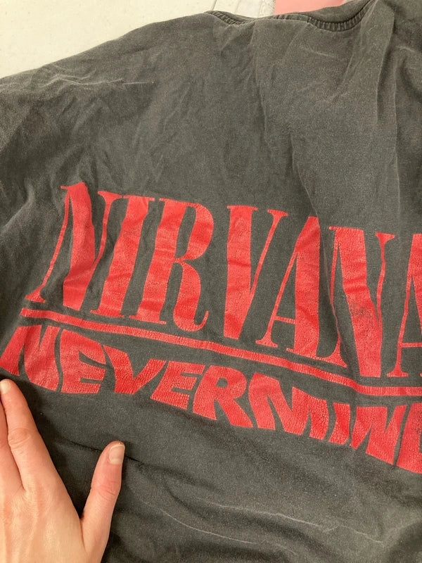 rare Vintage 90s Nirvana Kurt Cobain Merch never mind dollar bill t shirt size XL