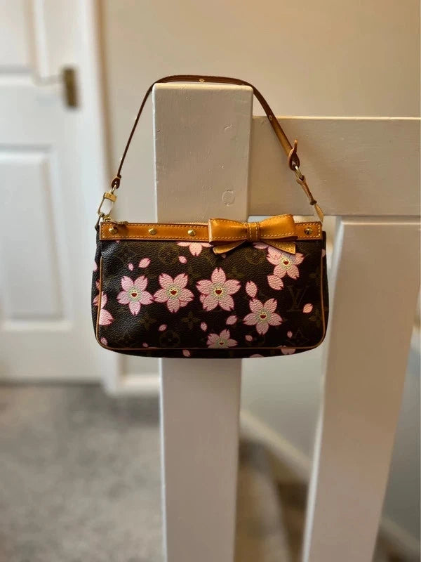 Murakami Pochette