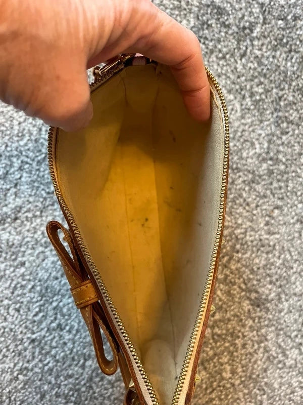 Murakami Pochette