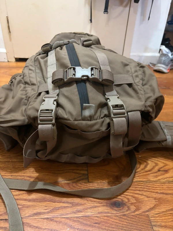 Mystery Ranch 3 Day Assault Pack Coyote Made in USA Very Good Condition Tri-Zip