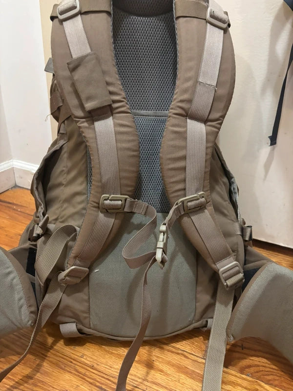 Mystery Ranch 3 Day Assault Pack Coyote Made in USA Very Good Condition Tri-Zip