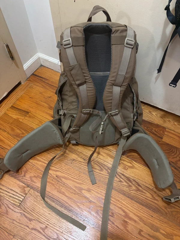 Mystery Ranch 3 Day Assault Pack Coyote Made in USA Very Good Condition Tri-Zip