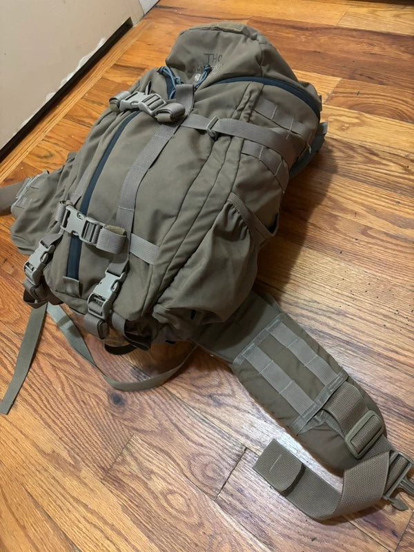 Mystery Ranch 3 Day Assault Pack Coyote Made in USA Very Good Condition Tri-Zip